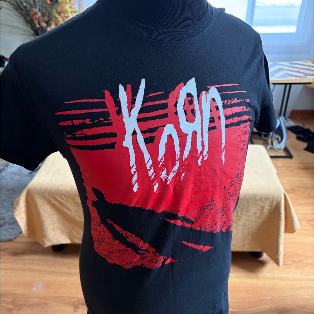 Korn concert Black and Red Graphic T-Shirt